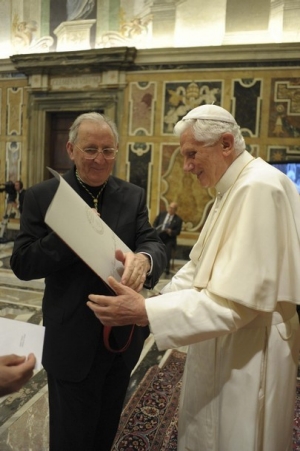 2-premio-ratzinger-20111