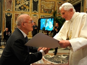 1-premio-ratzinger-20111