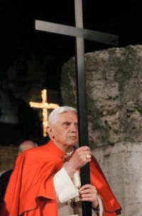 BXVI_Colosseo