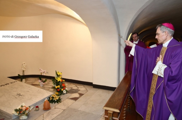Archbishop Georg Gaenswein